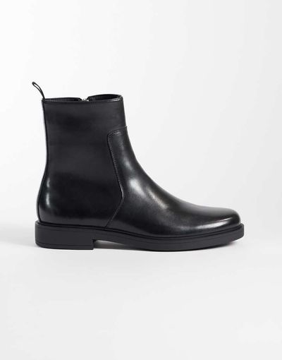ASOS DESIGN ASOS DESIGN zip up boots with seam detail in black