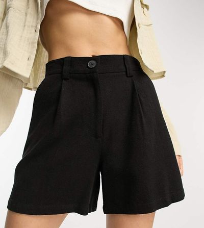 ASOS Petite ASOS DESIGN Petite dad short with linen in black