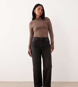ASOS Petite ASOS DESIGN Petite high rise relaxed mom jeans in black