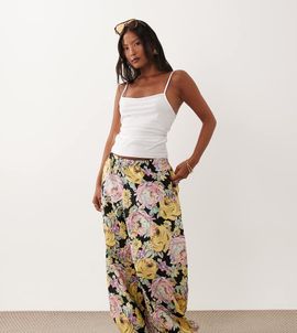 ASOS Petite ASOS DESIGN Petite pull on balloon pants in floral-Multi