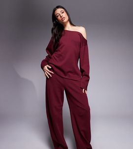 ASOS Tall ASOS DESIGN Tall interlock barrel leg sweatpants in burgundy-Red