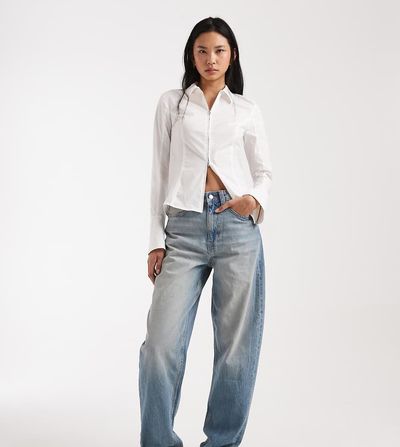 ASOS Tall ASOS DESIGN Tall slim barrel leg jeans in vintage wash-Blue