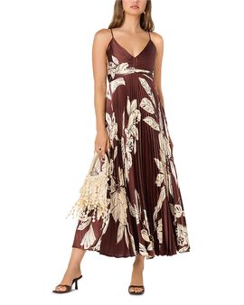 Astr The Label Astr the Label Clea Pleated Maxi Dress