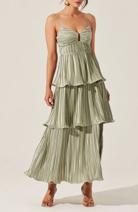 ASTR the Label ASTR the Label Lupin Plissé Sleeveles Tiered Maxi Dress