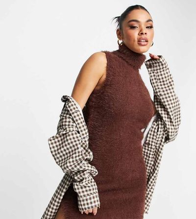 AsYou ASYOU knitted high neck sleeveless dress in chocolate-White