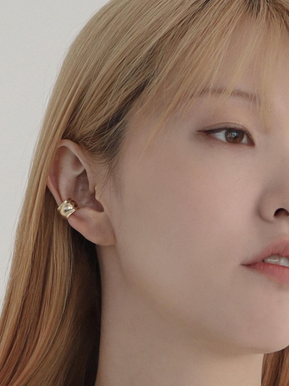 Atelier Darin ARI Milling 8mm Earcuff