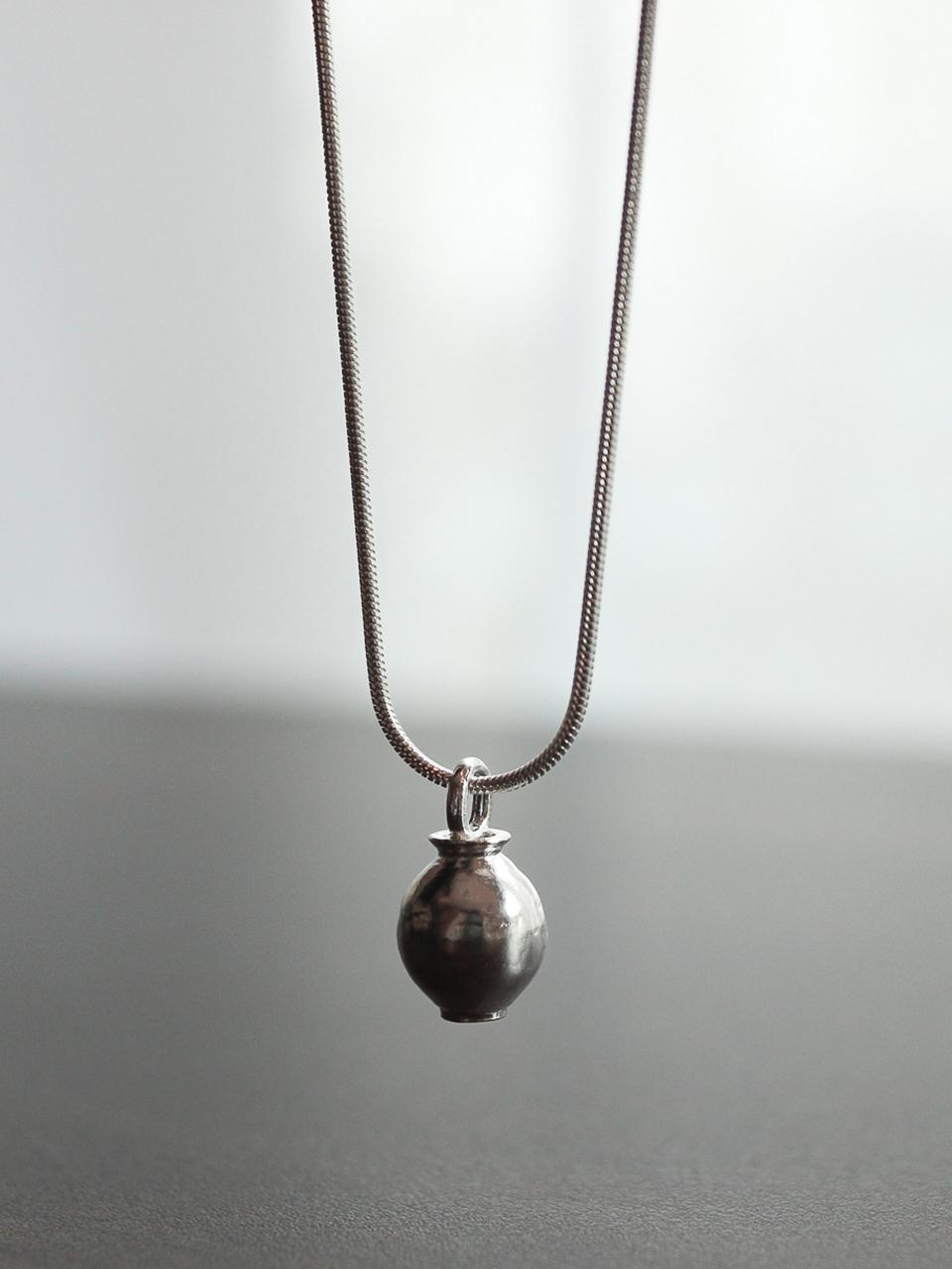 Atelier Darin ARI Milling Pendant Necklace (01)
