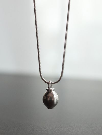 Atelier Darin ARI Milling Pendant Necklace (01)