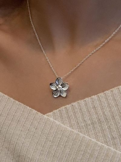 Atelier Darin Grass of parnassus Necklace