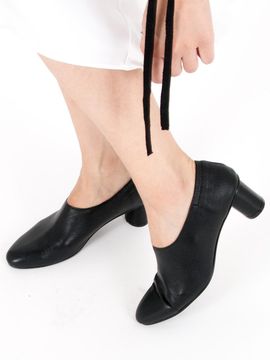ATTITUDE;L LOY Pumps_BLACK