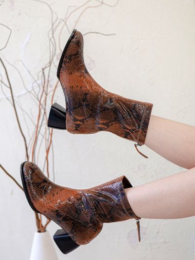 ATTITUDE;L PALMS Leather Ankle Boots - CAMEL