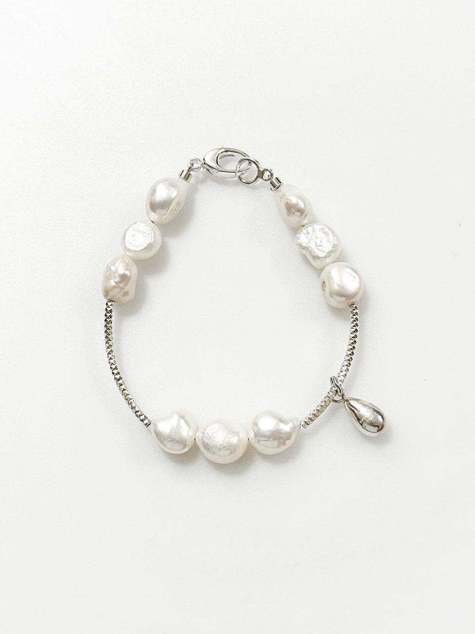 August Harmony 925silver Teardrop Pearl Bracelet