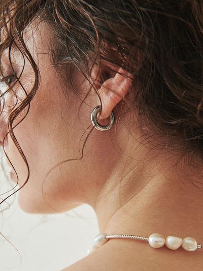 August Harmony Daily Pipe Hoop Earring [2color]