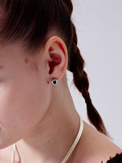 August Harmony Retro Heart Hoop Earring_2 Colors