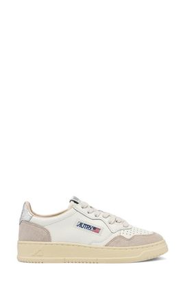AUTRY AUTRY Medalist Low Croc Embossed Leather Sneaker