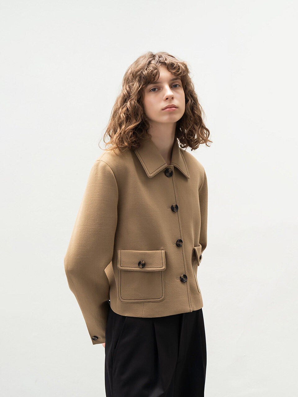 AVA MOLLI Double Stitch Cropped Jacket_Beige