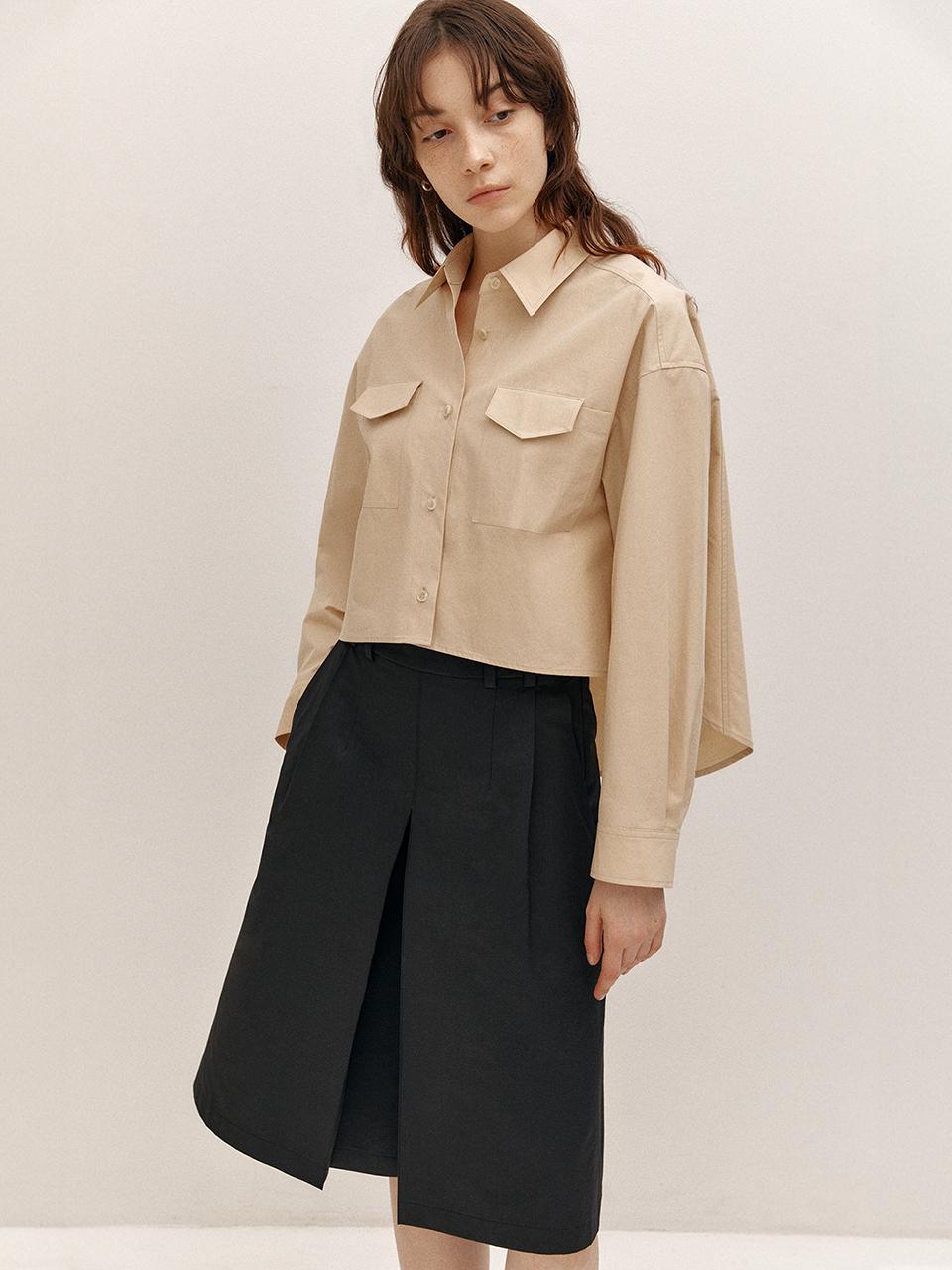 AVA MOLLI Flap Pocket Point Crop Shirt (L/Beige)