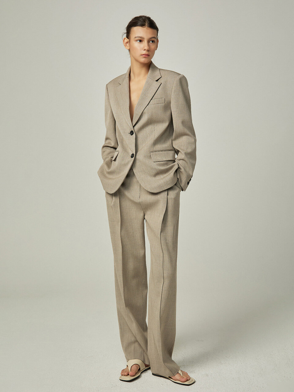 AVA MOLLI One Tuck Strap Wool Pant_Brown