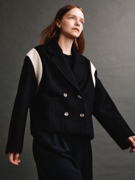 AVA MOLLI Point Shoulder Jacket (Black)