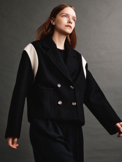 AVA MOLLI Point Shoulder Jacket (Black)
