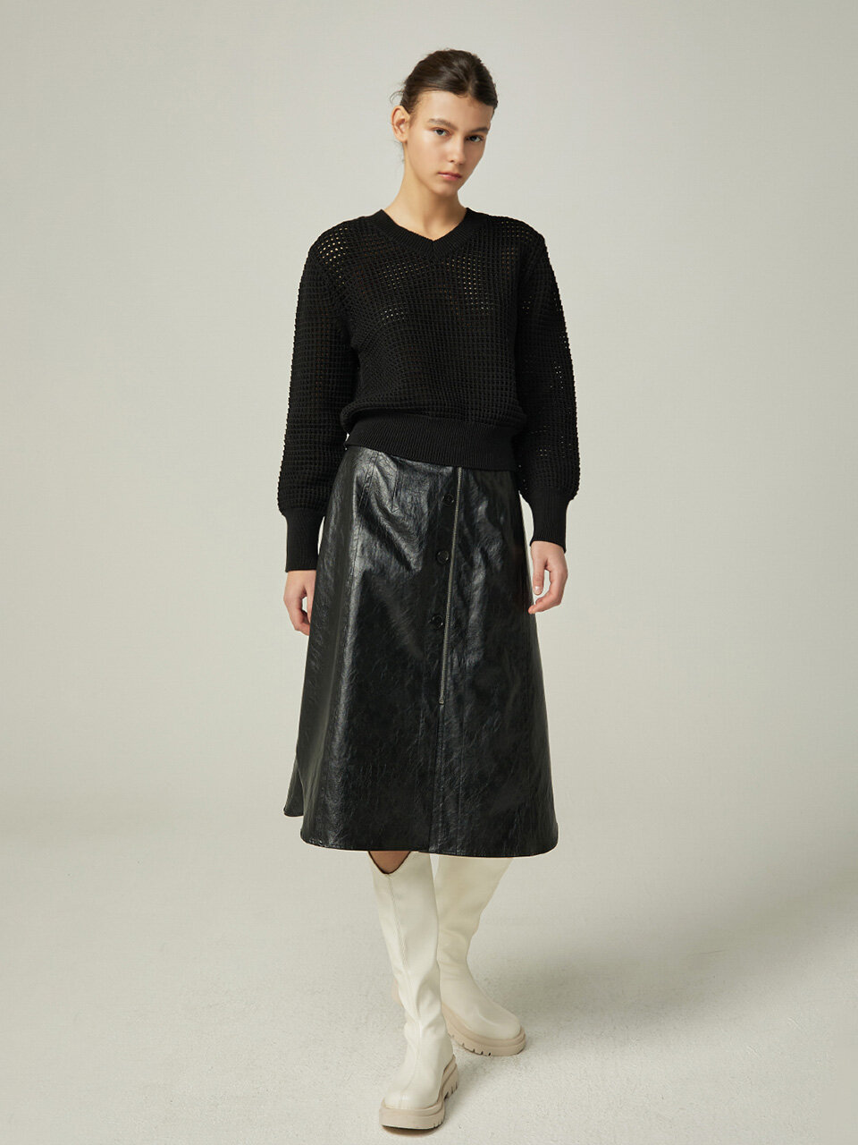 AVA MOLLI Scotch Punching Pullover Knit_Black