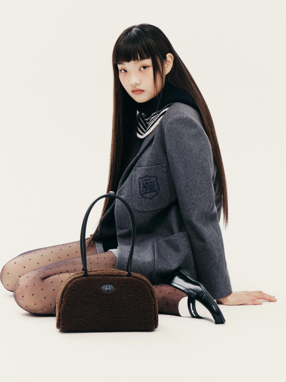 AVAM HOME Shearling Round Lightweight Tote Bag [BROWN]