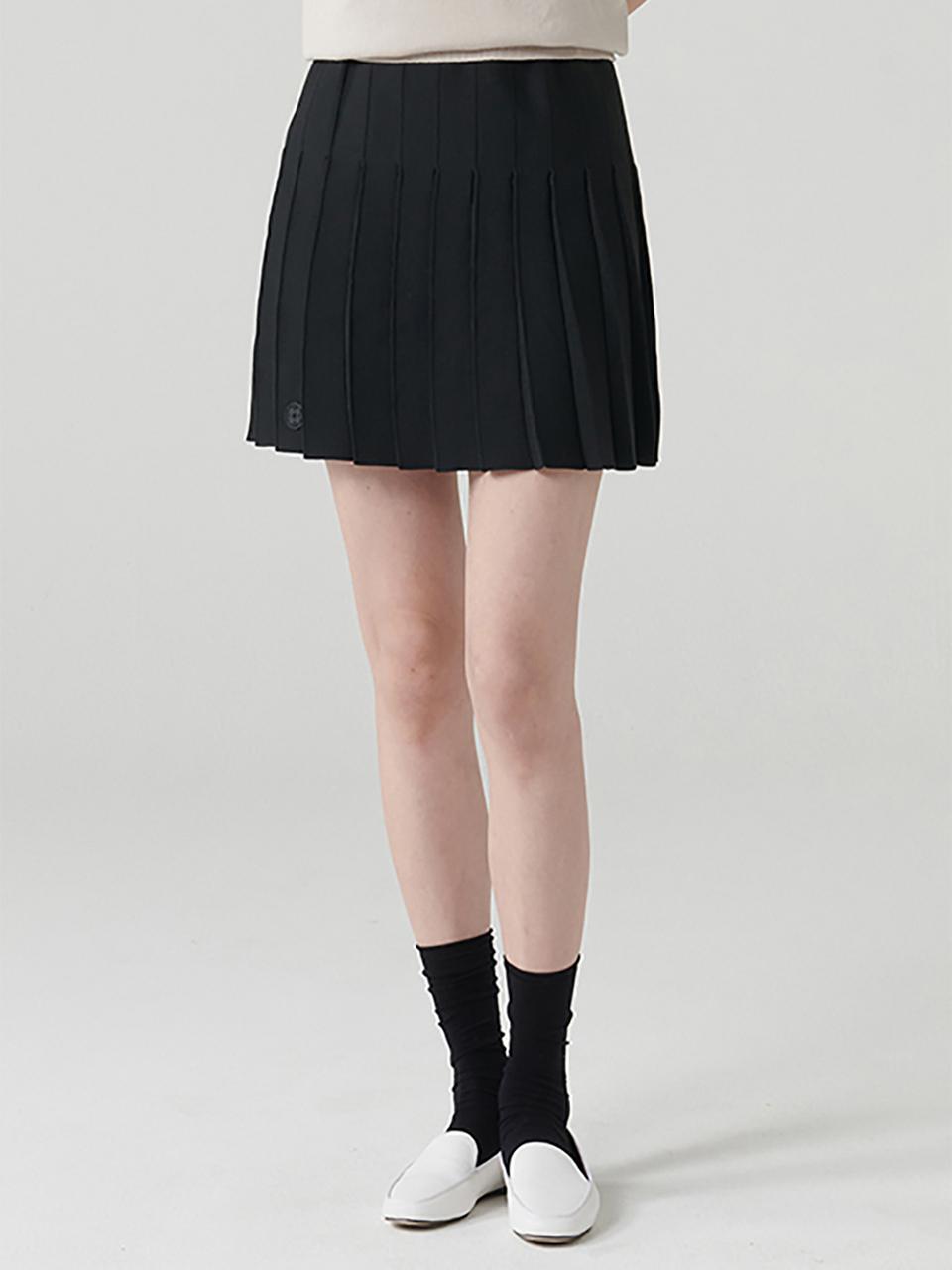 Aven Classic Knit Pleated Skirt Navy