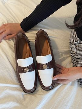AVISPA Zosia Square Toe Loafer