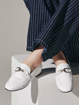AWESOME DEW Clear Chain Loafer