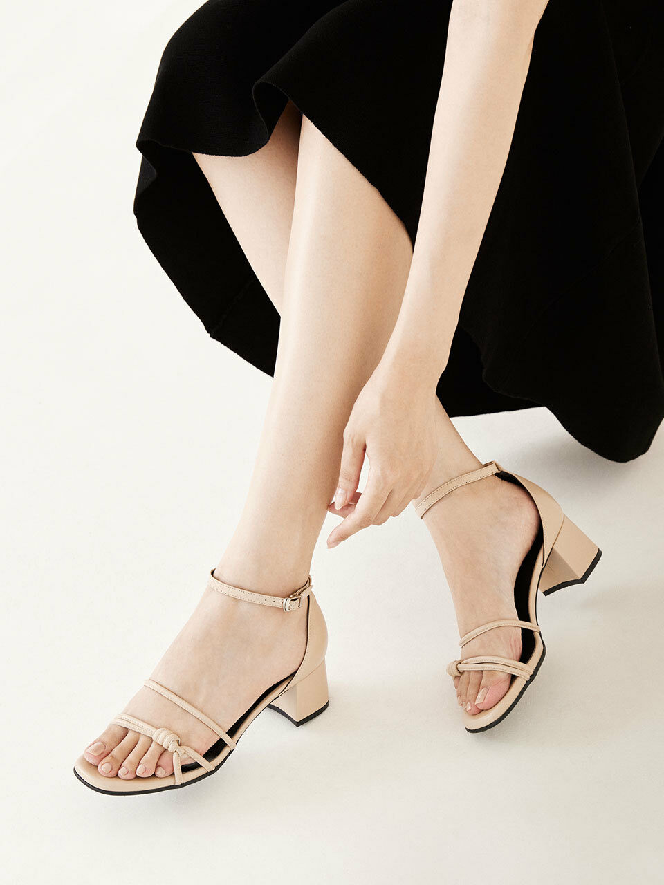 AWESOME DEW Knotted Strap Sandals 2 Colors