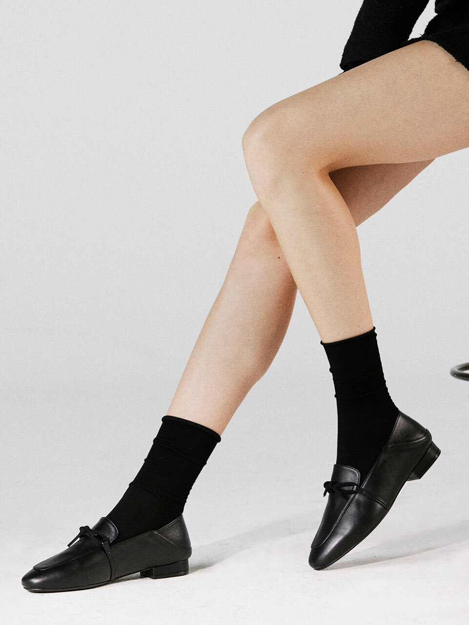 AWESOME DEW Suede Otto Ribbon Loafer