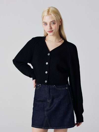 Awesomestudio V-neck Reverse Cropped Knitwear Cardigan Black