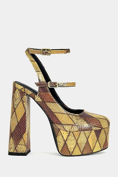 Azalea Wang Azalea Wang Juliara Platform Pump Shoe, Women's at Urban Outfitters