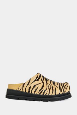 Azalea Wang Azalea Wang Sarinda Calf Hair Flatform Mule in Tiger, Women's at Urban Outfitters