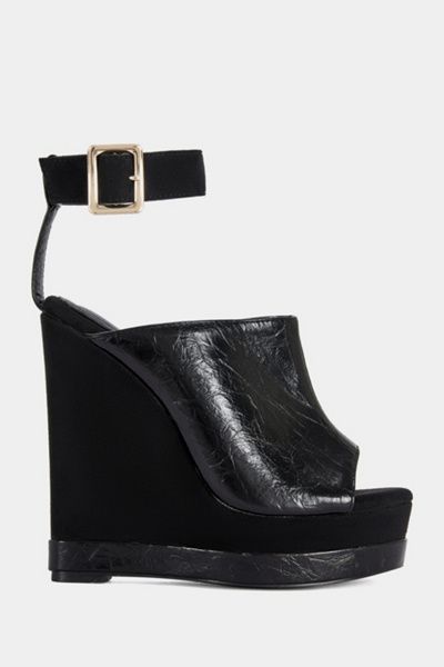 Azalea Wang Azalea Wang Tana Platform Wedge Sandal in Black, Women's at Urban Outfitters