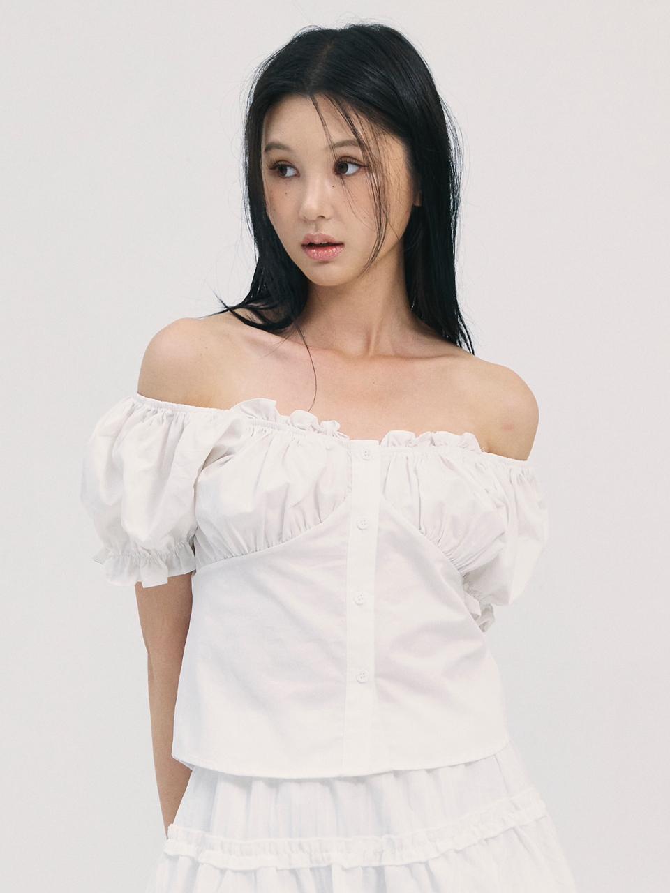 b able two noa shirring blouse-white