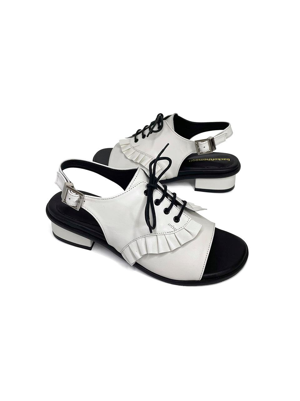 back of the moon Sheepskin Leather Ruffled Loafer Sandal [Beige]