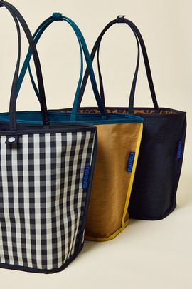 BAGGU BAGGU Large Nylon Reverse Tote Bag in Black Mix, Women's at Urban Outfitters