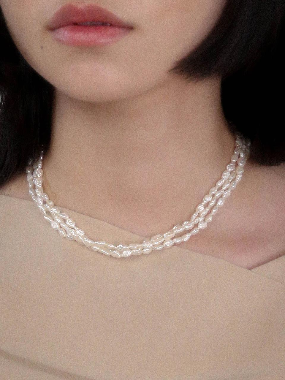 Baked Alaska Ugly Wiggly Pearl Necklace