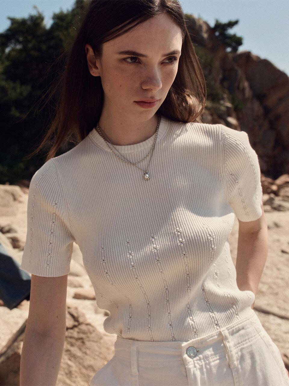 BASIKA Flower Embroidered Knit (White)