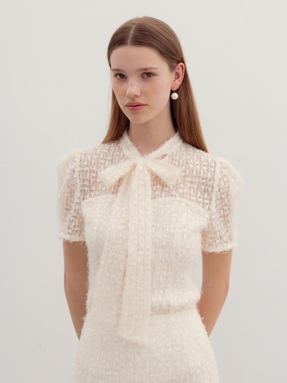 BAU by Bride And You LILLE Feather lace ribbon tie short sleeve blouse