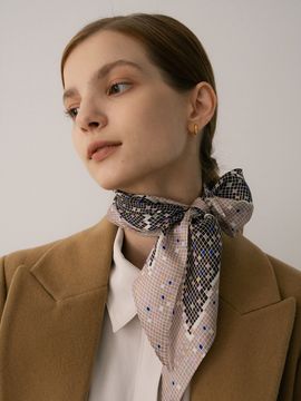 BB’DE SOLI’DE Arum Silk Scarf_Pink