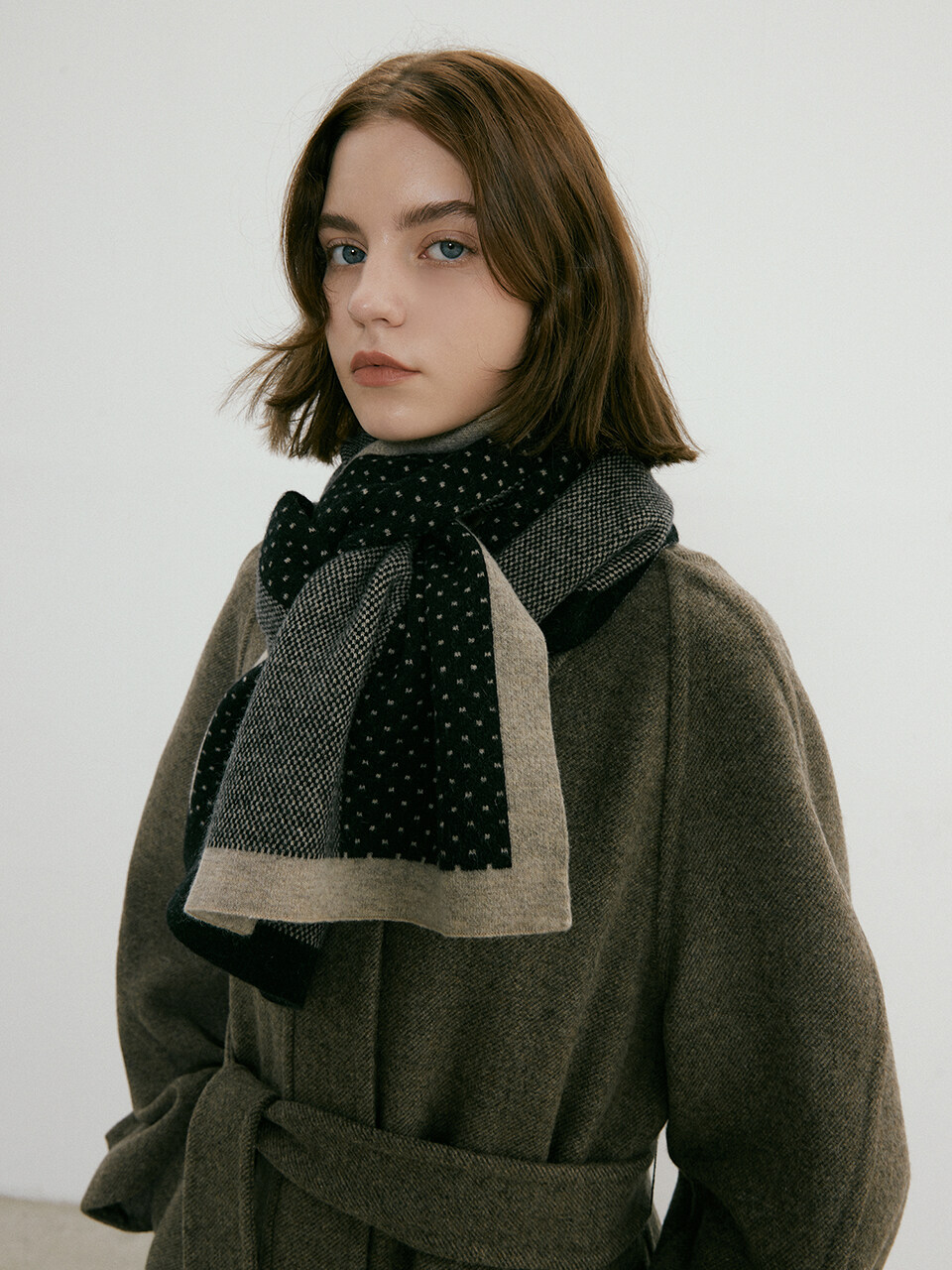 BB’DE SOLI’DE Cozy Dot Muffler (2 Colors)
