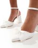 Be Mine Wide Fit Be Mine Wide Fit Bridal Jomi block heeled shoes with bow in ivory-White - 3
