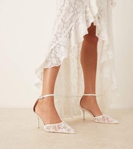 Be Mine Wide Fit Be Mine Wide Fit Bridal Vennie kitten heel shoes in ivory lace-White