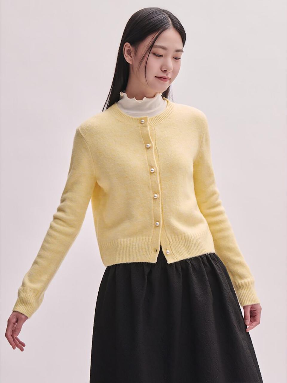 BEANPOLE LADIES [B. my] Melange Round Neck Cardigan Yellow