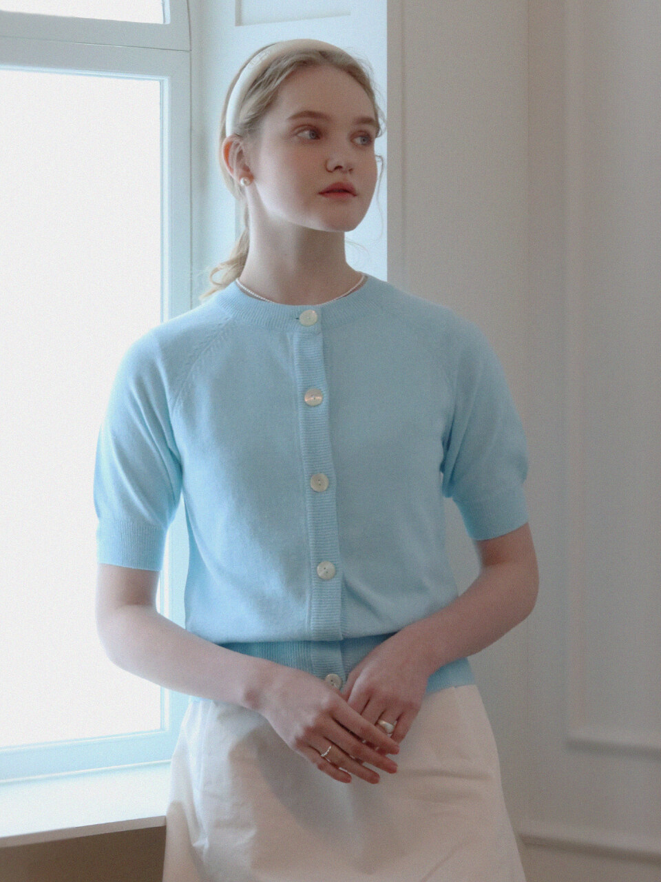 beirut Suburb Girl Half Sleeve Cardigan (Blue Poppy)