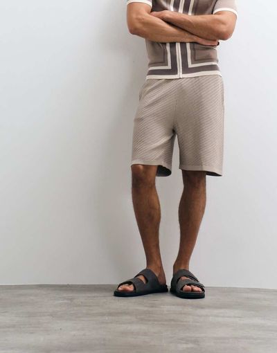 Belier Belier textured knit pull-on shorts in stone-Neutral
