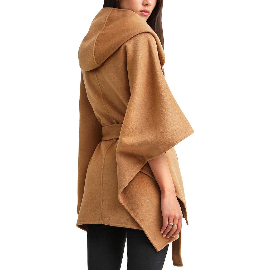 Belle & Bloom Belle & Bloom Jackson Landing Wool Blend Cape Coat