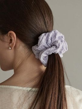 BEMUSE MANSION Crinkle Charm Scrunchie